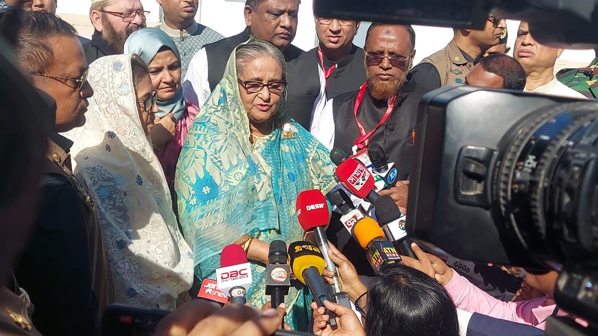 বিএনপি-জামায়াত জোট মিলে সন্ত্রাসী-জঙ্গিবাদী কাজ করে যাচ্ছে : প্রধানমন্ত্রী