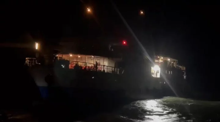 যাতায়াত বন্ধের আটদিন পর রাতে সেন্টমার্টিনে পৌঁছাল খাদ্যপণ্য