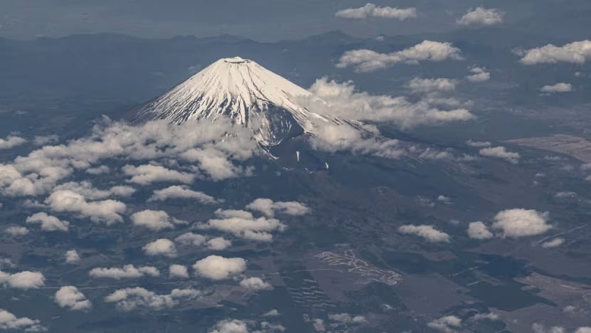 Climbers to pay $13 fee on popular Mount Fuji trail