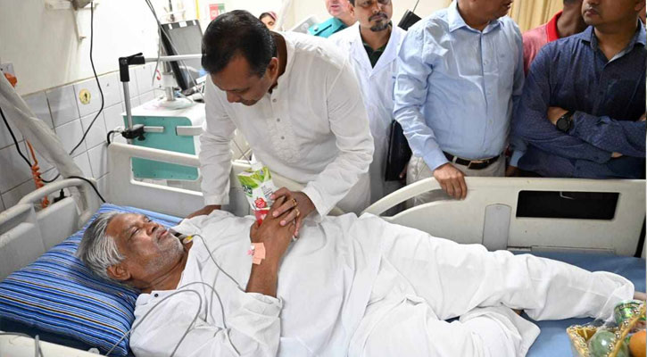 প্রধানমন্ত্রীর উপহার নিয়ে যা বললেন আমান