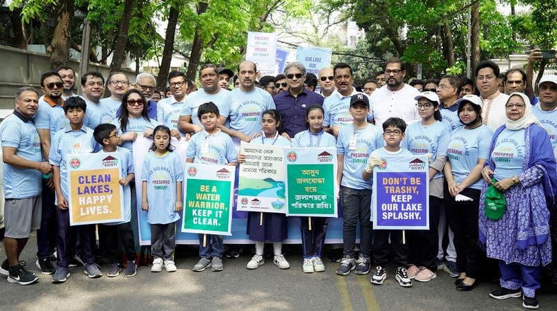DNCC launches Gulshan lake cleaning