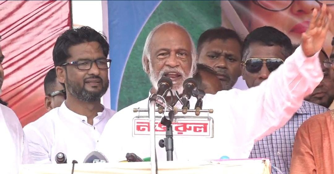 সরকারের পদত্যাগ ছাড়া জনগণ রাজপথ ছাড়বে না: মঈন খান