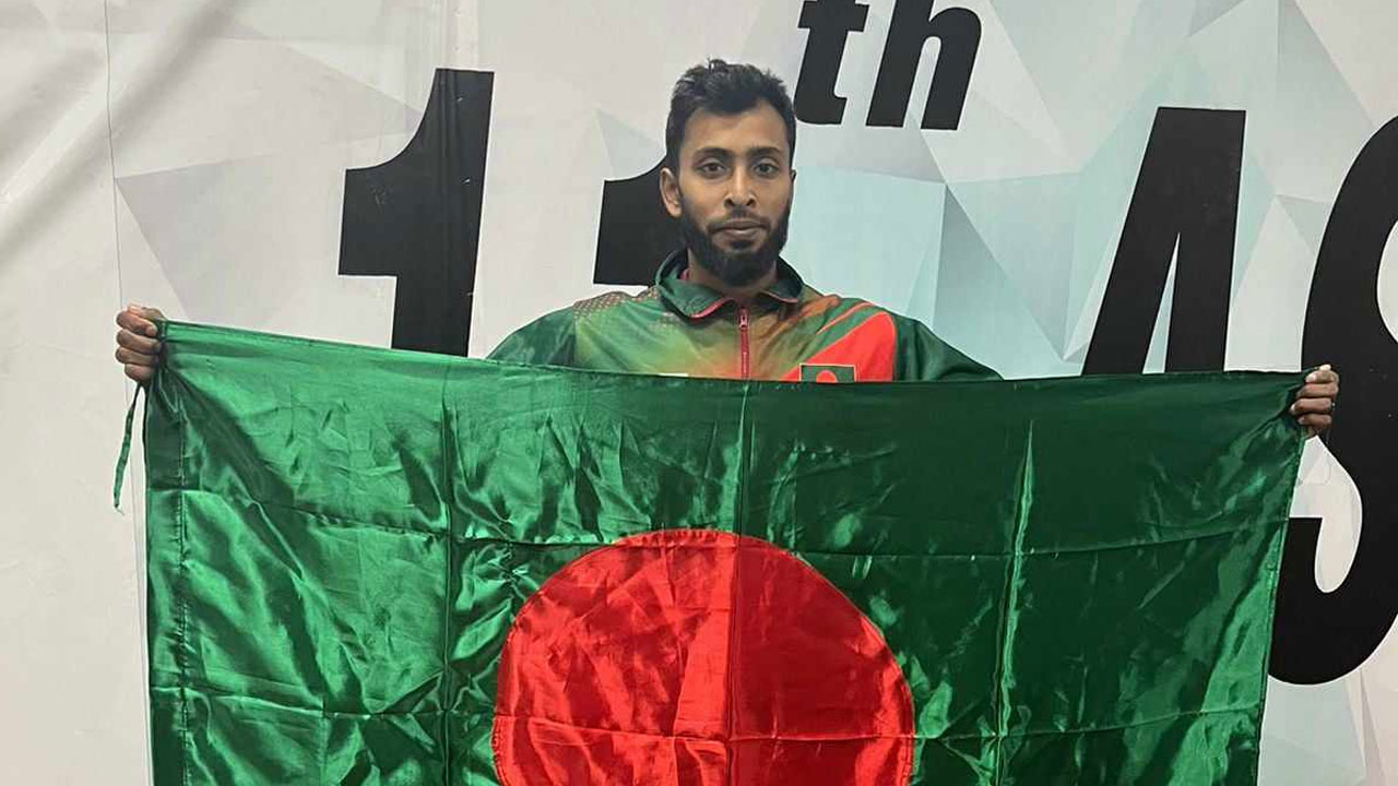 হাইজাম্পে মাহফুজুর জিতলেন ব্রোঞ্জ