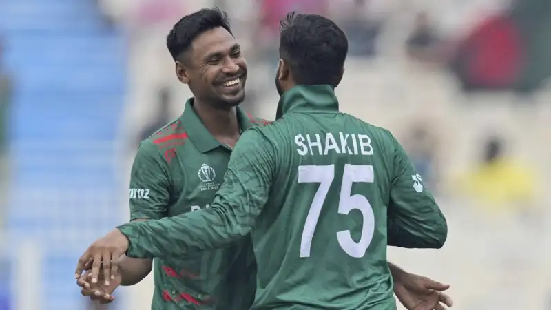 নেদারল্যান্ডসকে চেপে ধরেছেন সাকিবরা