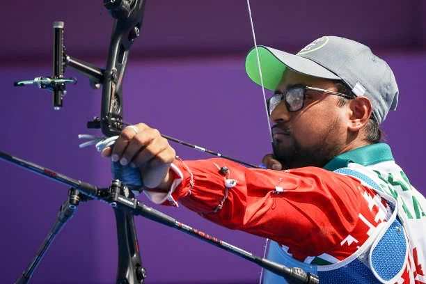 রোমান সানার অবসর : আর্থিক নিরাপত্তা না থাকায় এই সিদ্ধান্ত