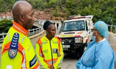 দক্ষিণ আফ্রিকায় বাস খাদে পড়ে নিহত ৪৫