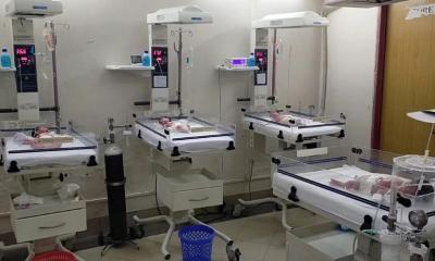 এক সাথে চার সন্তানের জন্ম দিয়ে আনন্দের বদলে দুশ্চিন্তায় রোমানা!