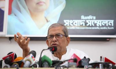 মন্তব্য-পাল্টা মন্তব্যে উত্তপ্ত দেশের রাজনীতি