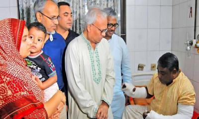 ডামি নির্বাচনের পর সন্ত্রাসীদের ওপর ভর করে দেশ চালাচ্ছে সরকার: রিজভী