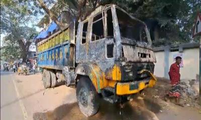 Blockade: Driver burnt after truck set on fire in Gazipur