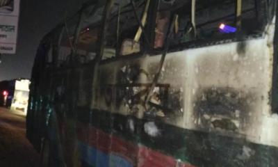 Bus set on fire in Narayanganj