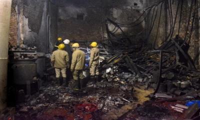 At least 11 dead in massive fire at paint factory in New Delhi