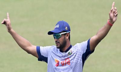 চট্টগ্রামে টেস্ট দলে সাকিব