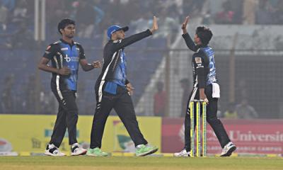 প্লে অফে সাকিবের রংপুর