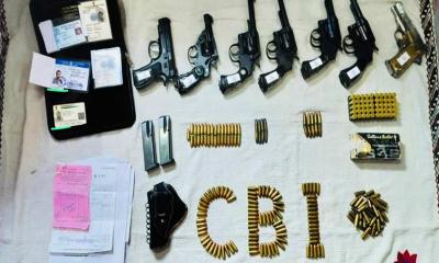 দিনভর তল্লাশি শেষে উদ্ধার হওয়া অস্ত্রশস্ত্রের কথা জানালো সিবিআই