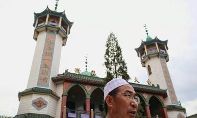HRW accuses Beijing of closing and destroying mosques
