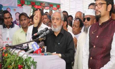 সরকার দেশের কিডনী ও লিভার বিক্রি করে দিচ্ছে : জি এম কাদের