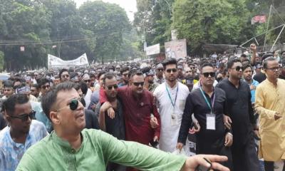 Thousands gather at Suhrawardy Udyan to attend grand rally of Chhatra League