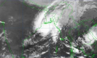 Danger signal 7 for Payra, Ctg as severe cyclone Hamoon intensifies