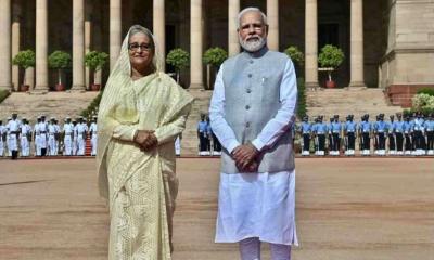 PM Hasina writes to Modi hailing India’s historic landing on Moon