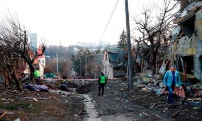 Air strike injures 20 in residential area of Ukraine city: official