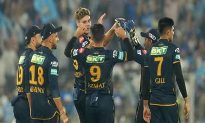 টাইটান্সের জয়