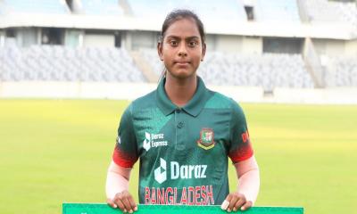 আইসিসির বর্ষসেরার দৌঁড়ে মারুফা