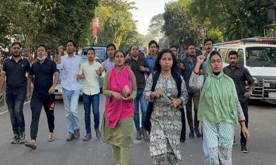 বিএনপি ঘোষিত হরতাল সমর্থনে ছাত্রদলের মিছিল