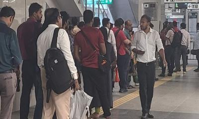 বৈরী আবহাওয়ায় বন্ধ মেট্রোরেল চলাচল
