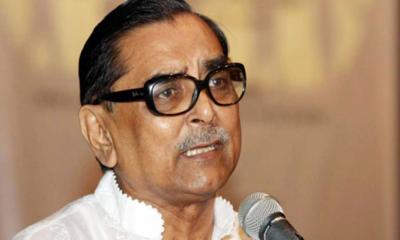 নিজেকে ‘হারাধনের একটি ছেলে’ বললেন মেনন