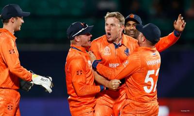 দক্ষিণ আফ্রিকাকে হারিয়ে নেদারল্যান্ডসের আপসেট