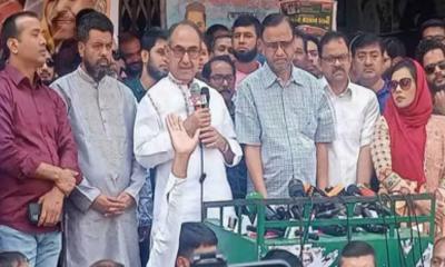 গণতন্ত্র রক্ষার আন্দোলন চালিয়ে যাওয়ার নির্দেশ মির্জা আব্বাস