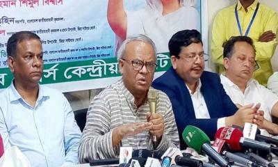 উদোর পিণ্ডি বুধোর ঘাড়ে চাপানোর অভিযোগ রিজভীর