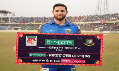 দশ ম্যাচ হেরে ঢাকার বিদায়