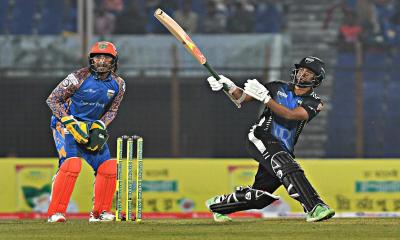 চট্টগ্রামে সাকিব ঝড়