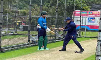 সৌম্য সরকারের দিকে তাকিয়ে শান্ত