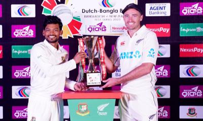 সাদা পোশাকে শান্তর চ্যালেঞ্জ