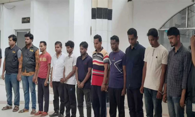 ট্রেনের ৫০০ টিকিট ১২ জনের কাছে