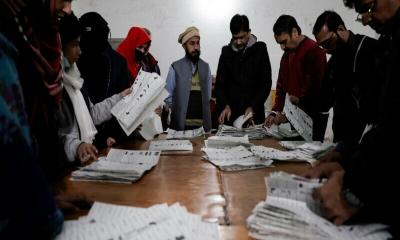 ২১৭ আসনের ফল প্রকাশ, এগিয়ে আছে ইমরানের পিটিআই