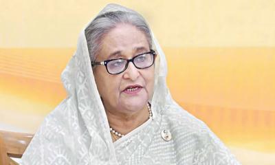 হঠাৎ টাকা হলে মানুষ ভাবে ইংরেজিতে কথা বলা স্মার্টনেস: প্রধানমন্ত্রী