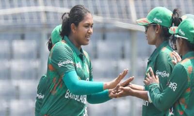 ফারিহার হ্যাটট্রিক ও বাংলাদেশের হার