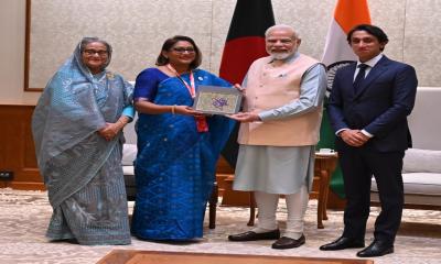 Saima Wazed presents souvenir to Indian PM Modi