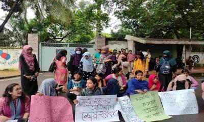 Memorandum submitted to DU VC demanding relocation of 300 Maitree hall students