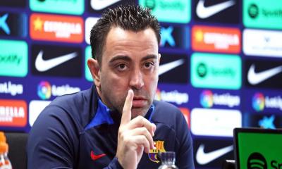 বার্সেলোনায় থাকছেন জাভি