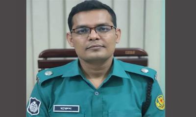 এডিসি হারুন বরখাস্ত