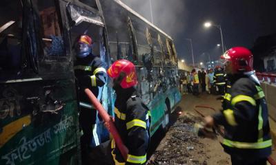 ১৫ ঘণ্টায় সারা দেশে ১১টি যানবাহনে আগুন