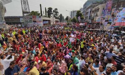 Al men crowd ‍‍`peace rally‍‍` venue at Baitul Mukarram south gate