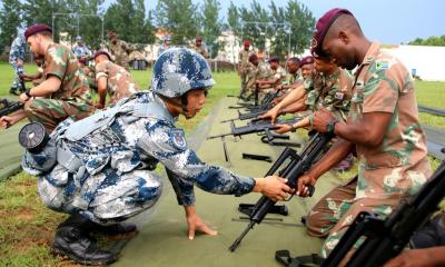 যুক্তরাষ্ট্র একাই বিক্রি করেছে বিশ্বের অর্ধেক অস্ত্র