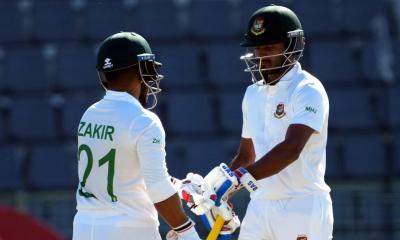 টেস্ট অধিনায়ক শান্তর যাত্রা শুরু; টসে জিতে ব্যাটিংয়ে টাইগাররা