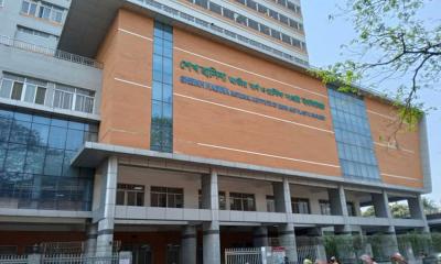 মৃত্যুকে আপন করে বাবা-মায়ের কাছে চলে গেল সন্তানও